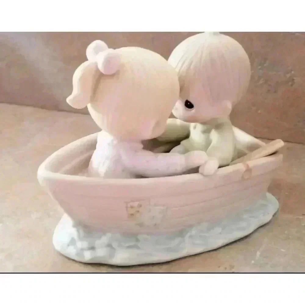 Vintage Precious Moments Friends Never Drift Apart